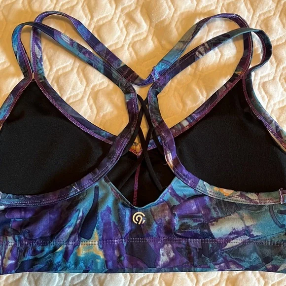 Soft/comfortable sports bra - Picture 2 of 2